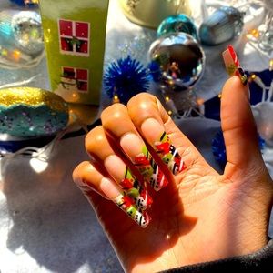 Christmas inspired press on set